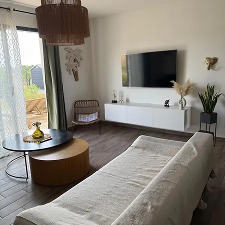 Maison Neuve Hébergement de vacances *