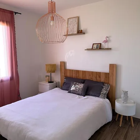 Maison Neuve * Montamise
