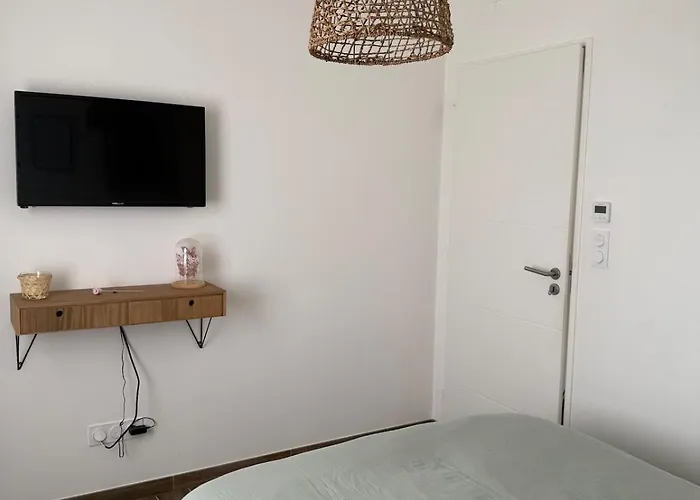 Maison Neuve * Montamisé