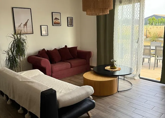 Maison Neuve Сasa de vacaciones *