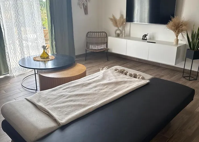 Сasa de vacaciones Maison Neuve