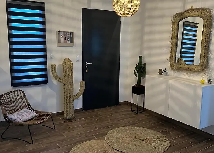 Maison Neuve Сasa de vacaciones Montamisé